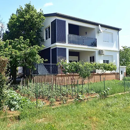 Apartamento With Parking Space Seline, Paklenica - 25535 Seline